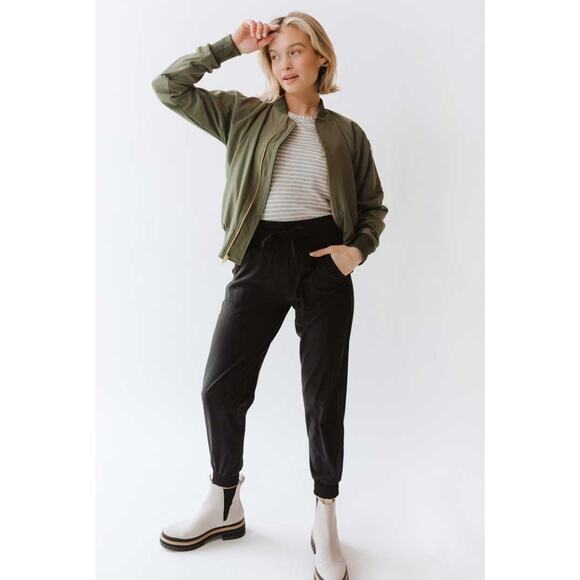 Albion Black Destinantion Joggers - Picture 2 of 4